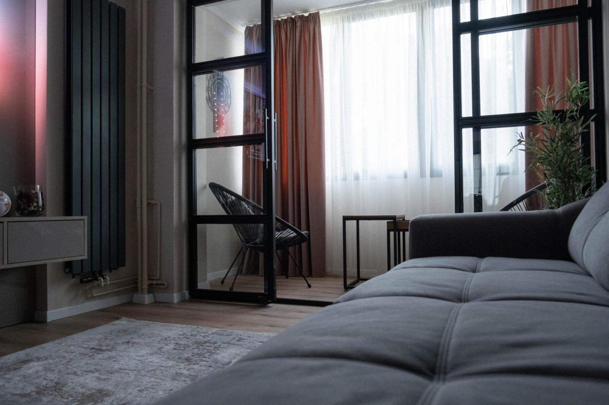 Cosy 2 Rooms Apartment In The Center Of The City Bucarest Exterior foto
