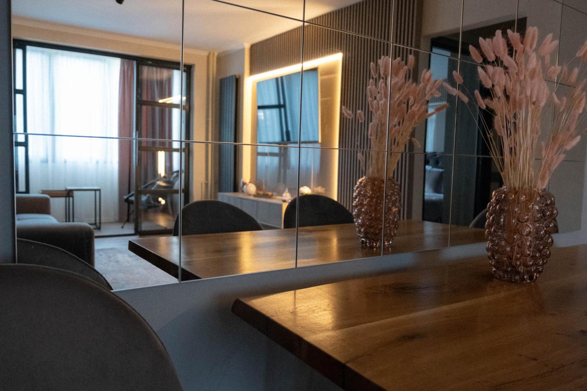Cosy 2 Rooms Apartment In The Center Of The City Bucarest Exterior foto